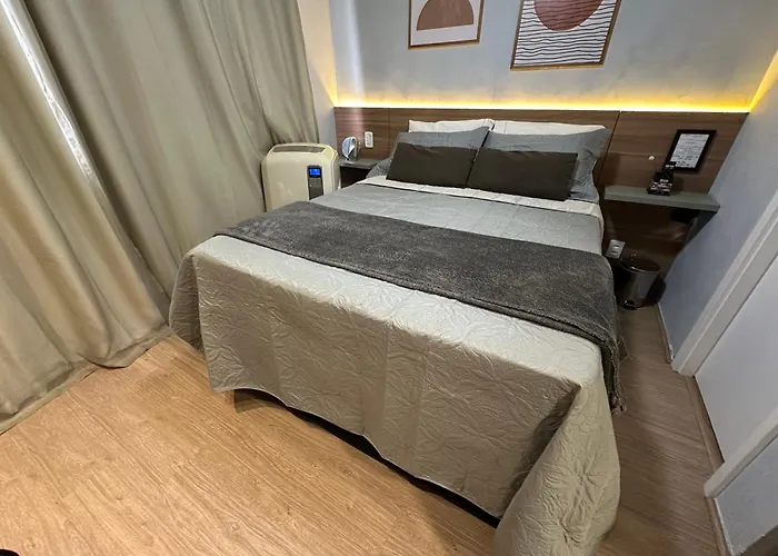 Studio Paris Prox Metro Bras Feirinha Madrugada Templo Salomao